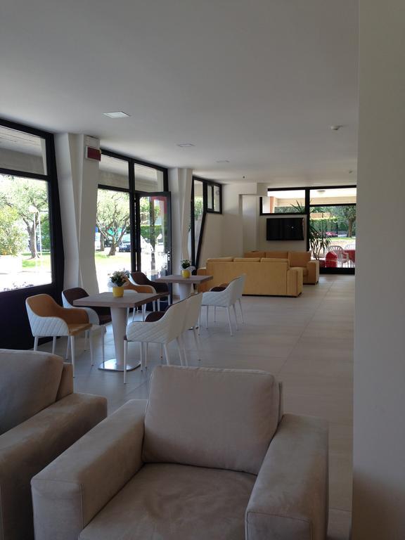 Hotel Holiday Sirmione Luaran gambar