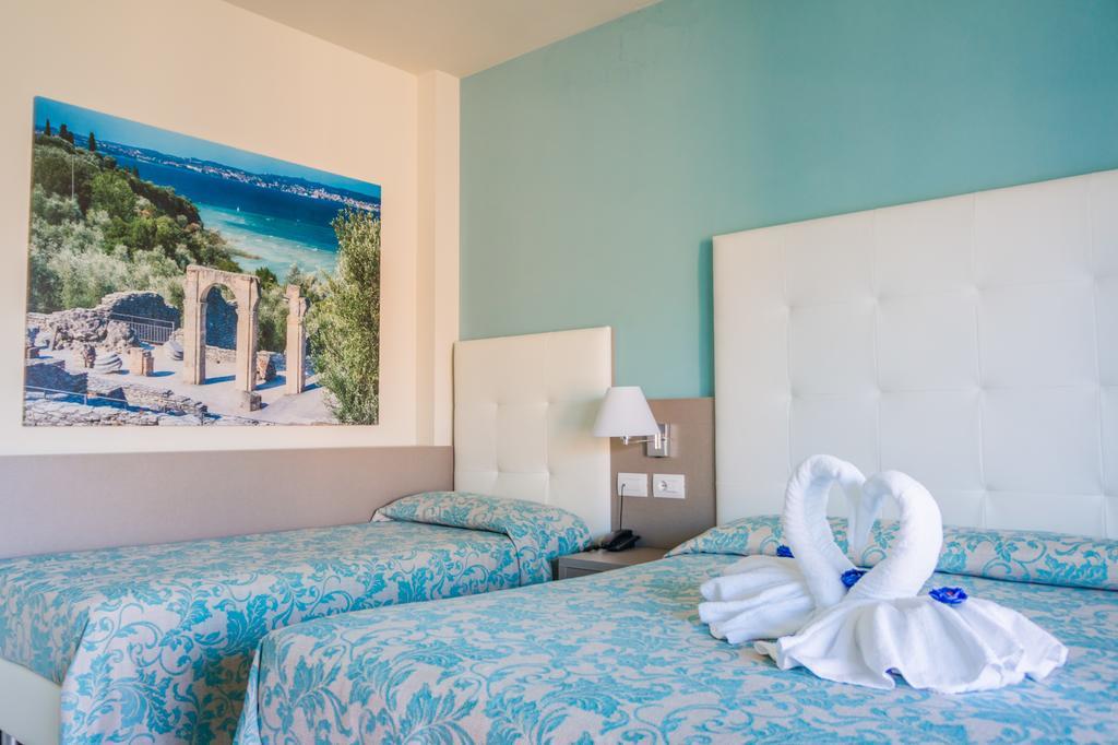 Hotel Holiday Sirmione Luaran gambar