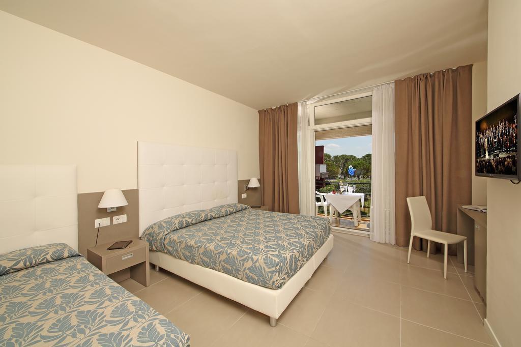 Hotel Holiday Sirmione Luaran gambar
