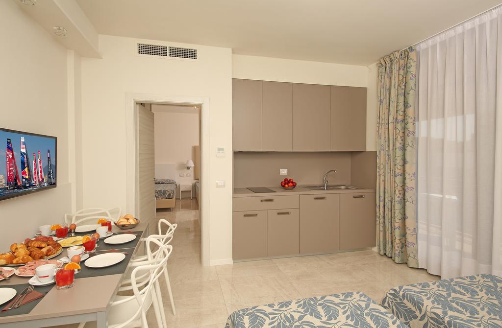 Hotel Holiday Sirmione Luaran gambar